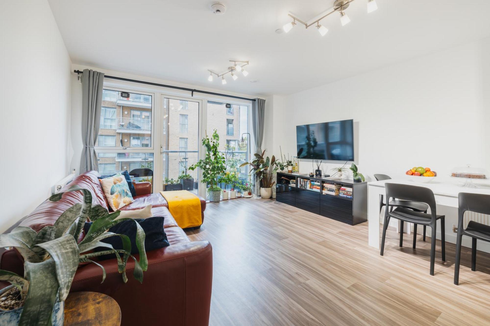Brixton Village Flat- Private En-Suite Double Bedroom ロンドン エクステリア 写真